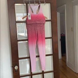 2 piece outfit for yoga pants & bras - Medium